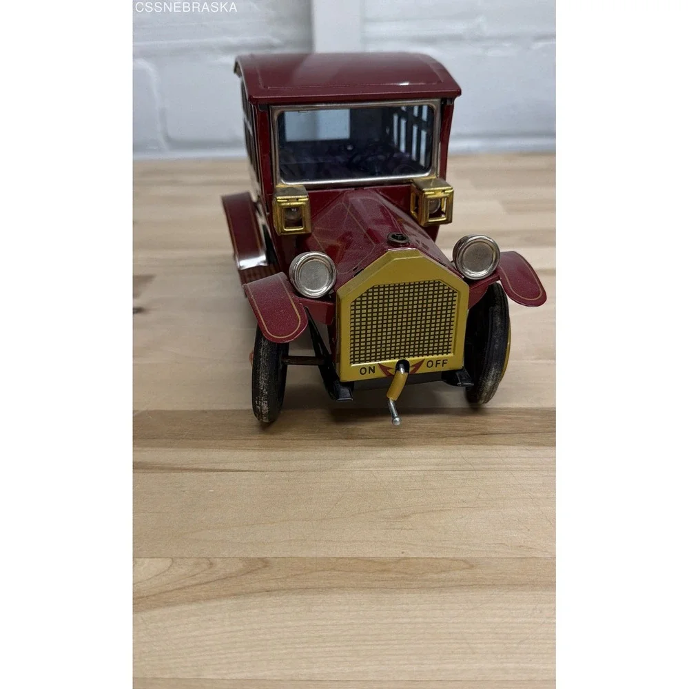 Vintage Grand-Pa Car Battery Operated Tin Toy Antique Automobile 442 With Box